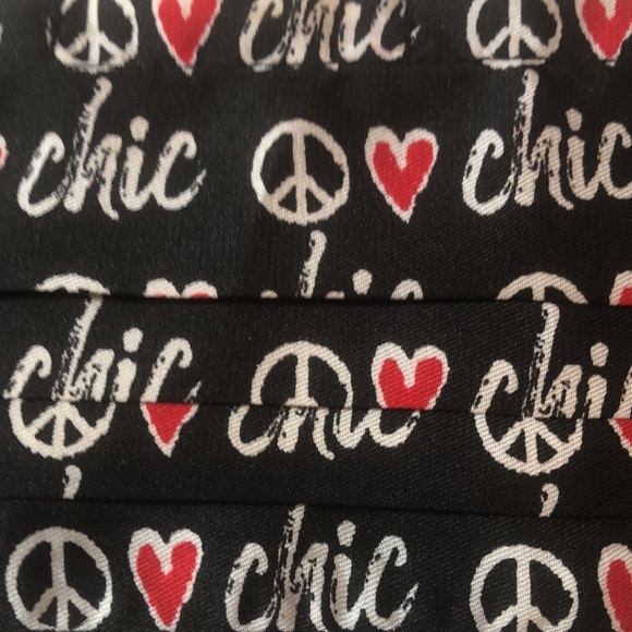 FREE w CHICO'S Purchase Peace Love Chic Pleated Adjustable Fabric Face Mask NWT - Picture 5 of 5